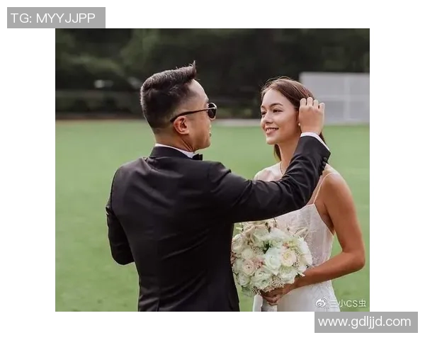 足球明星们纷纷迎来新生儿，早当爸爸妈妈的幸福生活揭秘